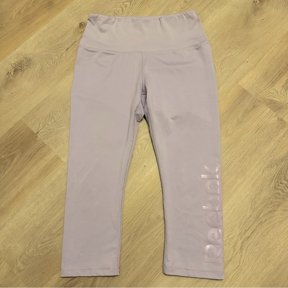 Reebok Light Purple Cropped Leggings size M - Picture 1 of 6